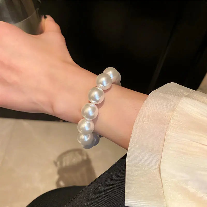 Classic Pearl Beaded Bracelet